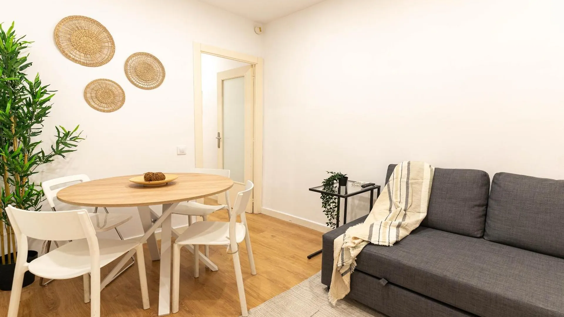 Lindo Apartamento Montjuic 바르셀로나 아파트